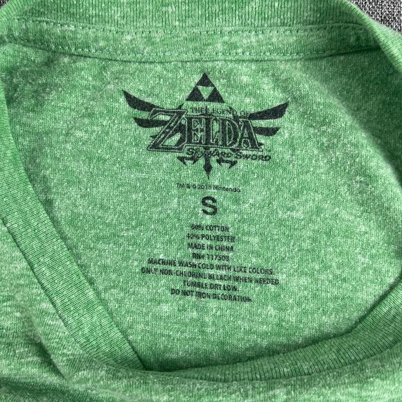 Legend Of Zelda T Shirt Small Green Skyward Sword Nintendo Retro - Picture 2 of 8